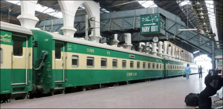 روہڑی اسٹیشن کے قریب ٹرین کو حادثہ