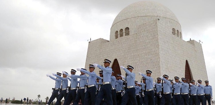 مزار قائد پرگارڈز کی تبدیلی کی پُروقار تقریب
