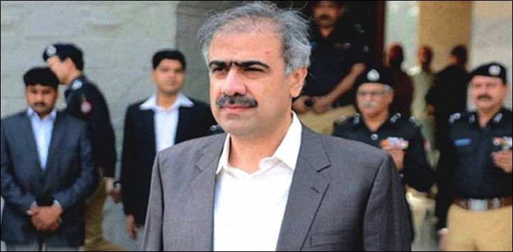 عدالت نے نیب کو  سہیل انور اور ان کے رشتے داروں کے گھر چھاپوں سے روک دیا