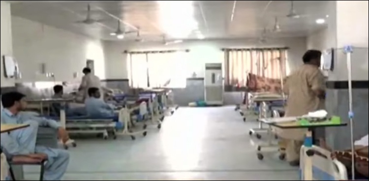 کراچی میں گندے پانی کی وجہ سے پیٹ کے امراض میں اضافہ