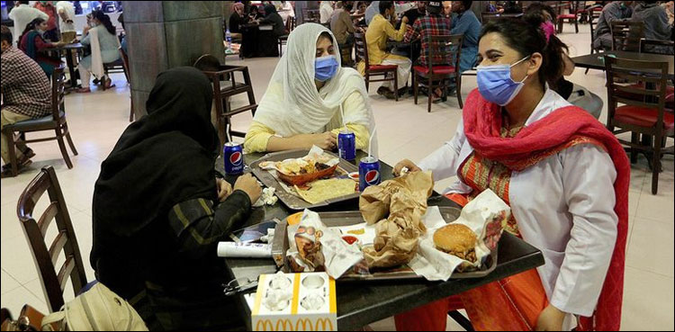 ریستوران اور شادی ہالز کوویڈ کے پھیلاؤ کے مراکز بن چکے: این سی او سی