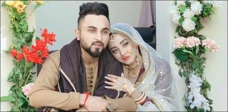 معروف اداکارہ صنم چوہدری کے ہاں بیٹے کی پیدائش