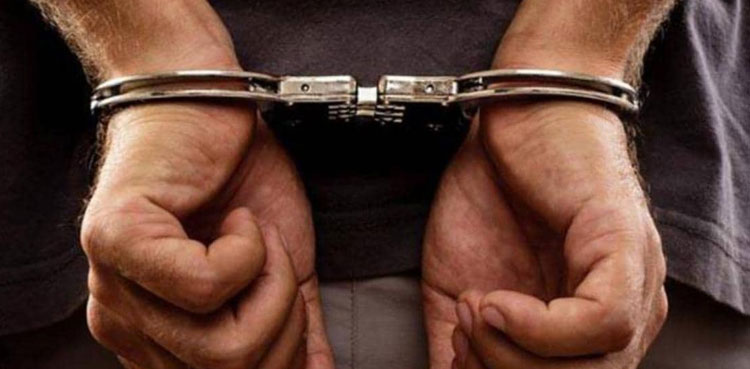 لوٹ کے پیسوں سے خیرات کرنے والا ’رابن ہڈ‘ گرفتار