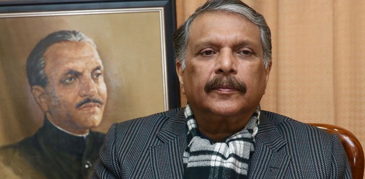 حکومت خود تو گرسکتی ہے کوئی دوسرا نہیں گرا سکتا، اعجازالحق