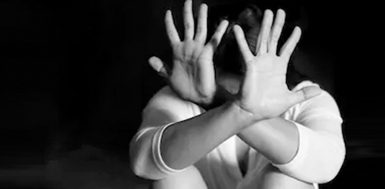 درندہ صفت باپ نے اپنی ہی سگی بیٹی کو جنسی ہوس کا نشانہ بنا ڈالا