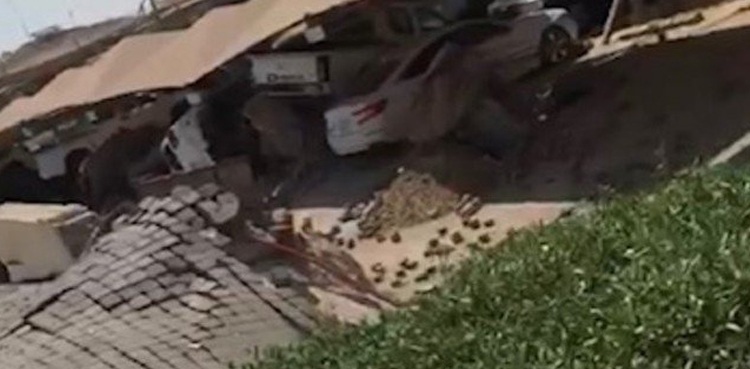 سعودی عرب میں اچانک زمین دھنسنے سے خوفناک حادثہ، ویڈیو وائرل