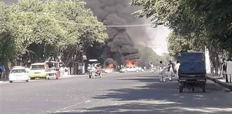 افغانستان میں خود کش کار دھماکا: 14 فوجی ہلاک