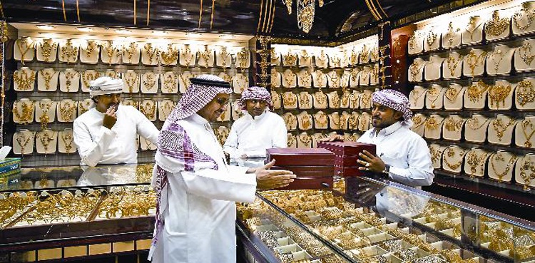 سعودی عرب : صرافہ مارکیٹ میں غیر قانونی کاروبار، پولیس کی بڑی کارروائی
