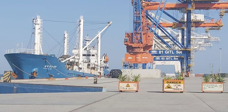 پاک چین دوستی کی نئی مثال ، گوادر پورٹ مکمل طور پر فعال