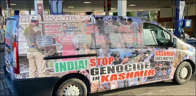 بھارت کو عالمی سطح پر بھی رسوائی کا سامنا، گاڑیوں پر پوسٹر لگ گئے