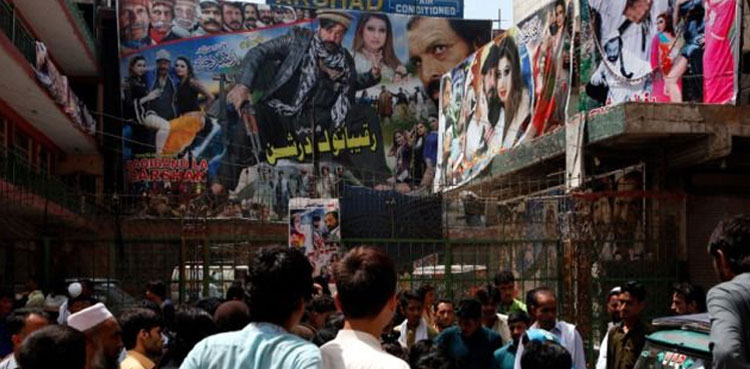 فلمی ہدایت کار جس نے ہجوم میں "ستارہ” دیکھا