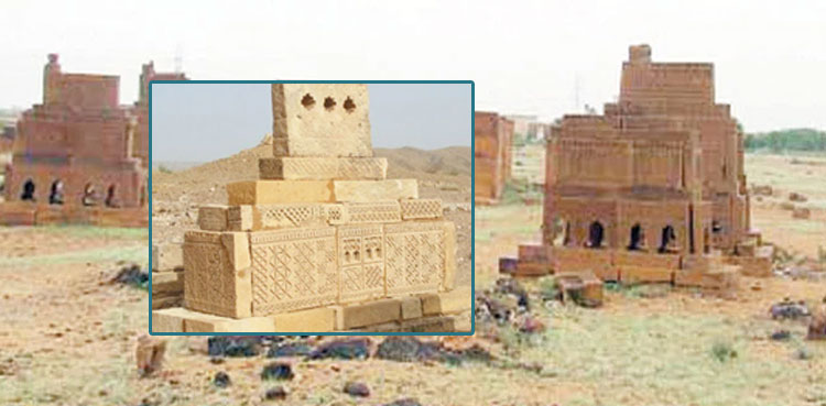 سات سو سال پرانی تین اور چار منزلہ قبریں