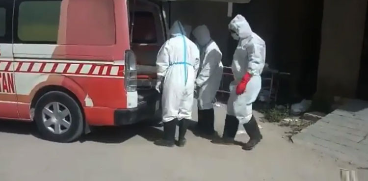 پاکستان میں کورونا سے اموات میں اچانک اضافہ، ایک دن میں  74 مریض جاں بحق