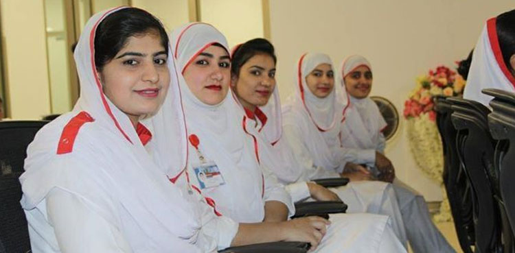 نرسو‌‌ں کے لئے بڑی خوشخبری، ڈپلومہ کی جگہ ڈگری اور وظیفے میں اضافہ