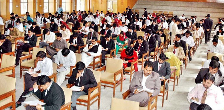 سی ایس ایس امتحانات میں انٹر پاس انویجیلیٹر لگانے کا انکشاف