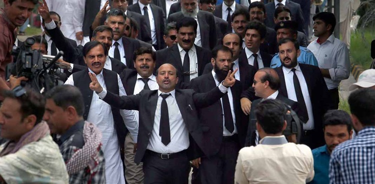 "ہائی کورٹ پر حملہ، وکلا تحریک کے شہدا کی تذلیل ہے”