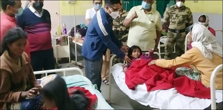 بھارت میں دل دہلا دینے والا واقعہ، بچوں کو پولیو قطروں کی جگہ سینیٹائزر پلا دیا گیا