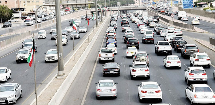 کویت: دوران ڈرائیونگ موبائل فون استعمال کرنے والے ہوشیار