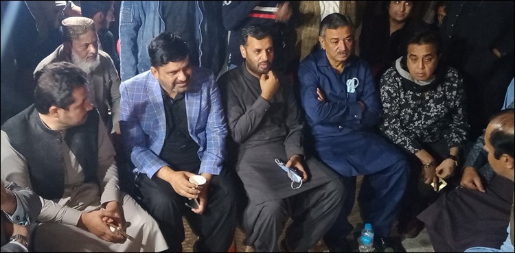 مصطفیٰ کمال کو ایوب اسٹیڈیم میں جلسے سے روک دیا گیا