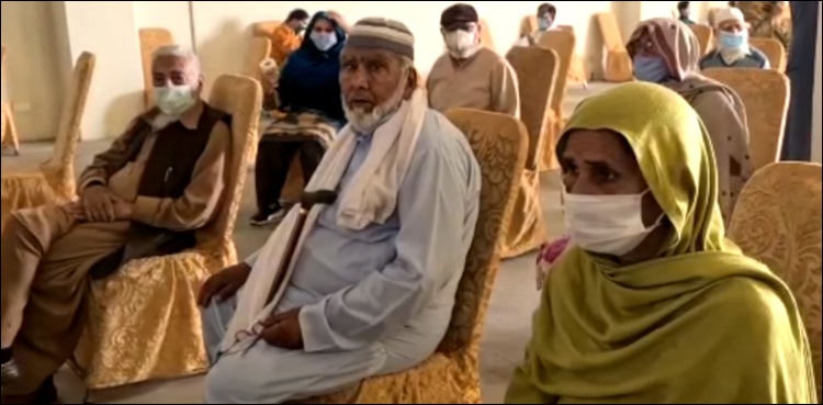 ماس ویکسی نیشن سینٹرز کے لیے وفاقی اسپتالوں سے عملہ طلب