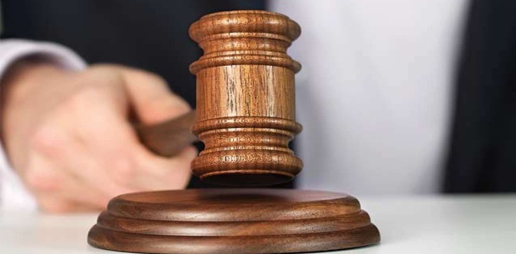 قائد اعظم کے مجسمے کے سامنے مبینہ غیر اخلاقی فوٹو شوٹ کرنے والے جوڑے کیخلاف مقدمہ خارج