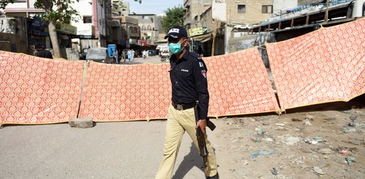 کورونا کے بڑھتے ہوئے کیسز: کراچی کے مزید علاقوں میں لاک ڈاؤن نافذ