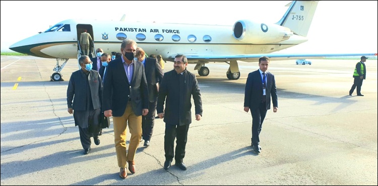 وزیر خارجہ 3 روزہ دورے پر تاجکستان پہنچ گئے