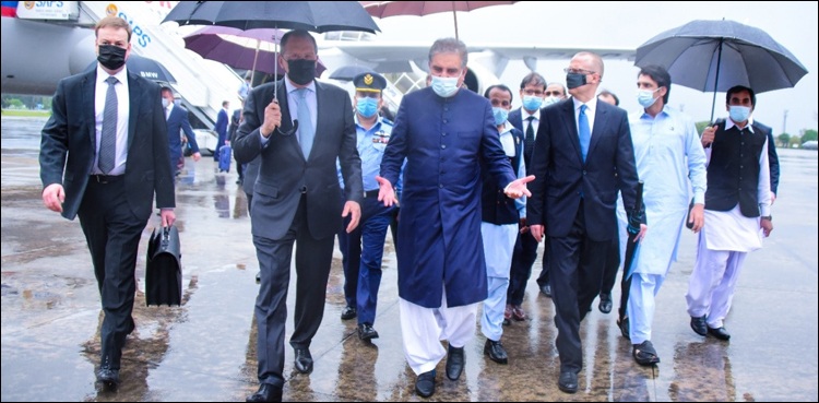 روسی وزیر خارجہ پاکستان پہنچ گئے
