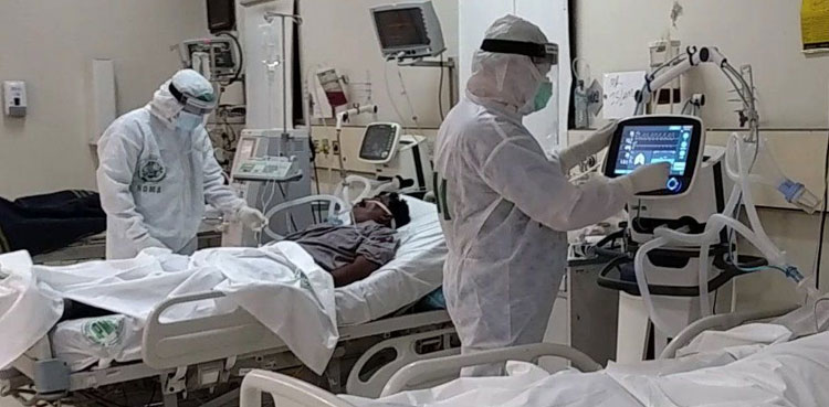 تشویشناک صورتحال، لاہور کے بڑے اسپتالوں کے آئی سی یوز 95 فیصد بھر گئے