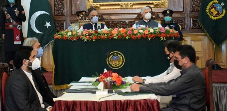 خیبر پختونخوا کابینہ میں توسیع، عاطف خان کی واپسی