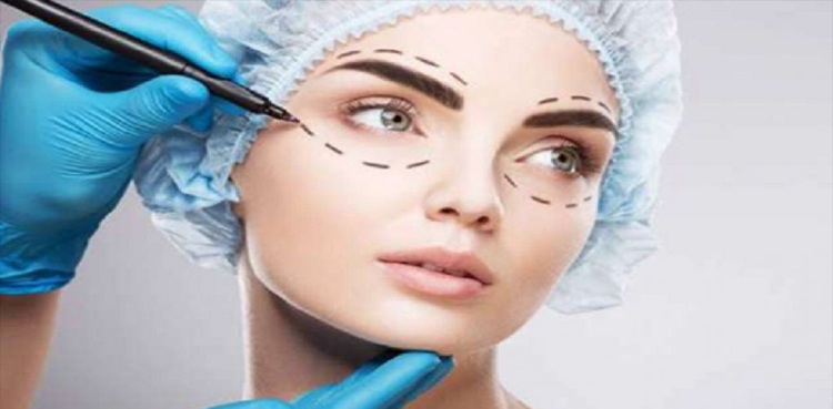پلاسٹک سرجری کیسے کی جاتی ہے؟ اس کے فائدے اور نقصانات