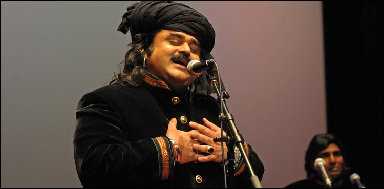 لوک گلوکار عارف لوہار کی اہلیہ انتقال کر گئیں
