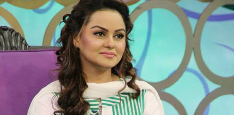 جویریہ عباسی نے اداکاری کا آغاز کیسے کیا؟