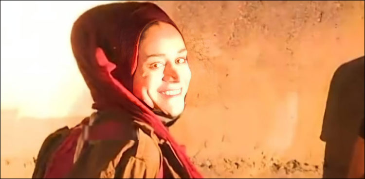اسرائیلی فوج کے ہاتھوں گرفتار فلسطینی لڑکی کی مسکراہٹ وائرل