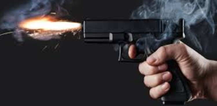 قصور: وکیل کے ڈیرے پر حملہ، خاتون سمیت 3 افراد قتل