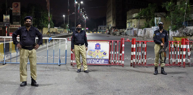 کورونا کے بڑھتے کیسز،  کراچی میں گزشتہ سال کی طرز پر انتہائی سخت لاک ڈاؤن متوقع