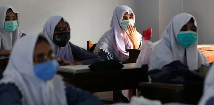 کورونا ویکسینیشن  ، حکومت سندھ کا تعلیمی اداروں سے متعلق بڑا فیصلہ