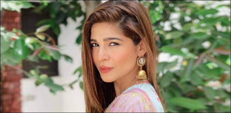 معروف اداکاراؤں کو کس نک نیم سے بلایا جاتا تھا؟