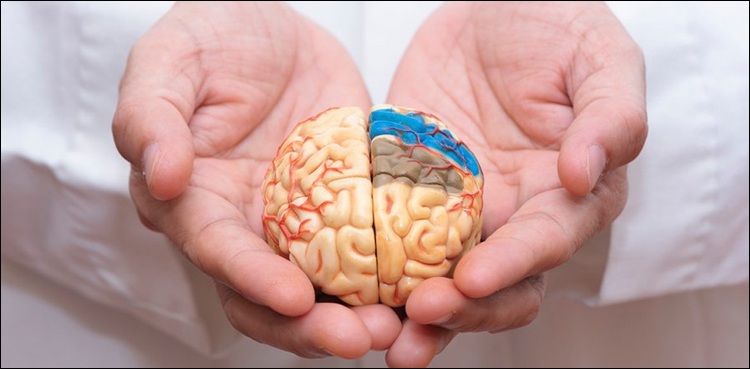 اگر یہ علامات ہیں تو یادداشت ختم کرنے والے مرض الزائمر سے ہوشیار!