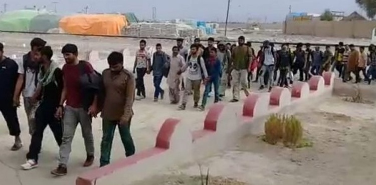 ایرانی حکام نے 200 سے زائد پاکستانیوں کو ملک بدر کردیا