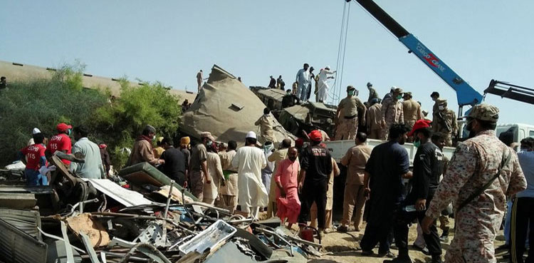 پاکستان ریلوے کا گھوٹکی ٹرین حادثے کی تحقیقات 16 جون سے شروع کرنے کا اعلان