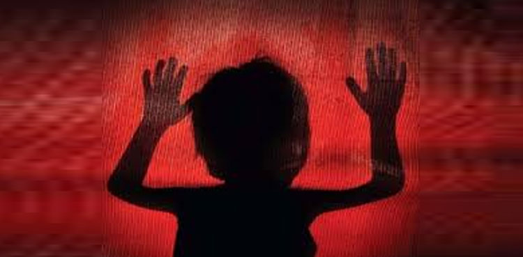 کمسن بچی کی ناگہانی موت نے دیکھنے والوں کو رونے پر مجبور کردیا