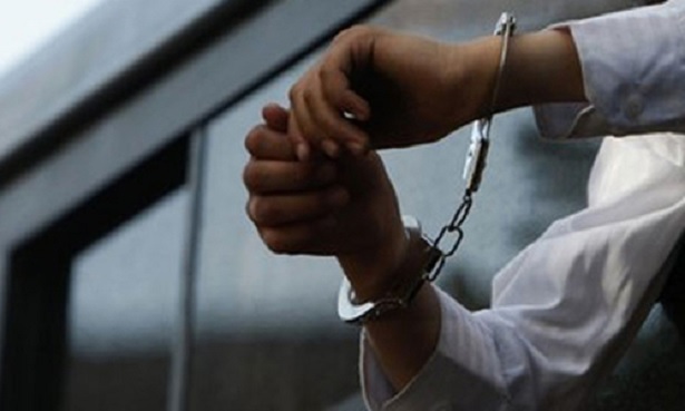 کراچی: اعلیٰ تعلیم یافتہ نوجوان کی پولیس کے ہاتھوں گرفتاری، وجہ کیا ہے؟