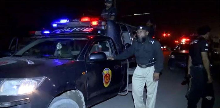 کورنگی پولیس مقابلہ مشکوک بن گیا، مقتول کے اہلخانہ کا دھرنا
