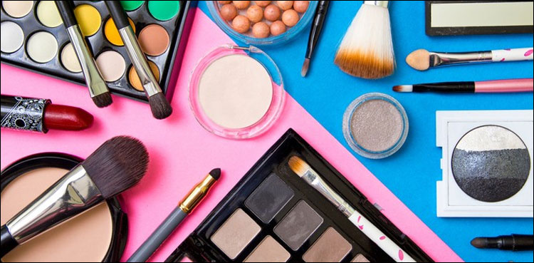 زوم کالز کی وجہ سے لوگوں میں کاسمیٹکس کے استعمال میں اضافہ