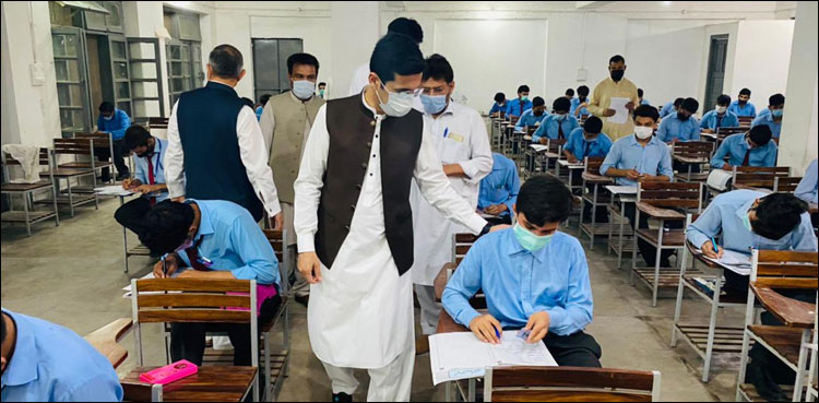 مالا کنڈ میں نقل کروانے والے کنٹرولر کو عہدے سے ہٹادیا: شہرام ترکئی