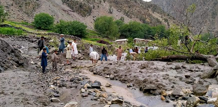 چلاس میں دریا میں نامعلوم لاش بہہ کر آ گئی
