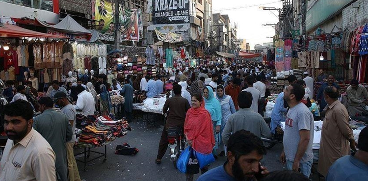 پاکستان میں عید پر کورونا ایس او پیز کی خلاف ورزیوں کے بھیانک نتائج سامنے آنے لگے