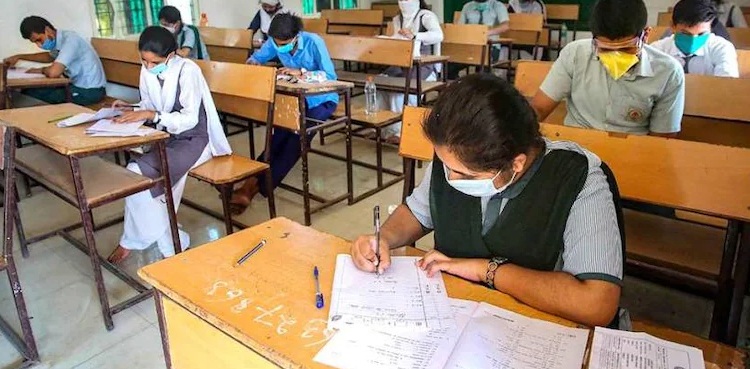 امتحانات میں کم نمبر حاصل کرنے والے  طلباء و طالبات کیلئے انٹر بورڈ کا بڑا اعلان