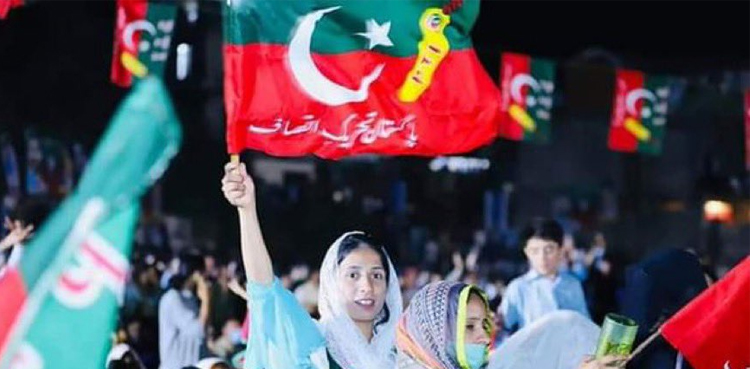 آزاد کشمیر الیکشن:  بڑے بڑے سیاسی برج الٹ گئے